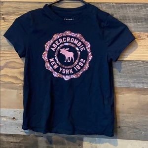 Abercrombie & Fitch Tee